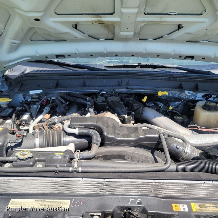 image for item LM9732 2011 Ford F550 Super Duty XL  bucket truck