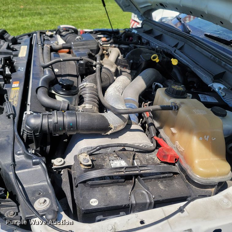 image for item LM9732 2011 Ford F550 Super Duty XL  bucket truck