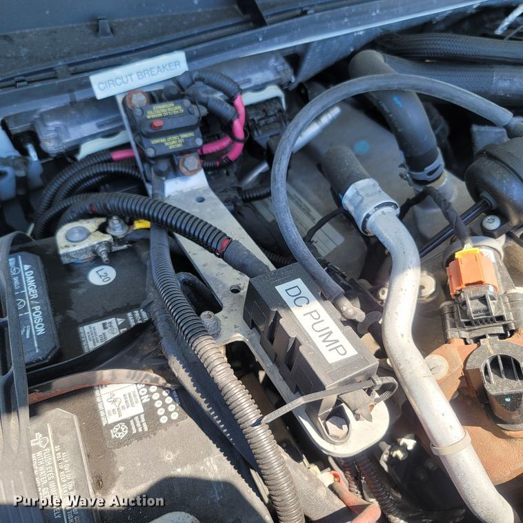 image for item LM9732 2011 Ford F550 Super Duty XL  bucket truck