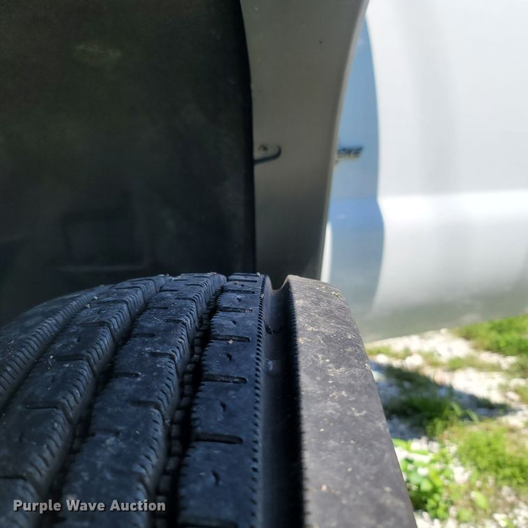 image for item LM9732 2011 Ford F550 Super Duty XL  bucket truck