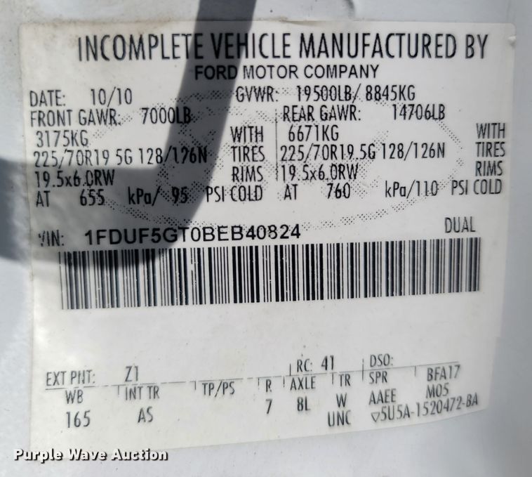 image for item LM9732 2011 Ford F550 Super Duty XL  bucket truck