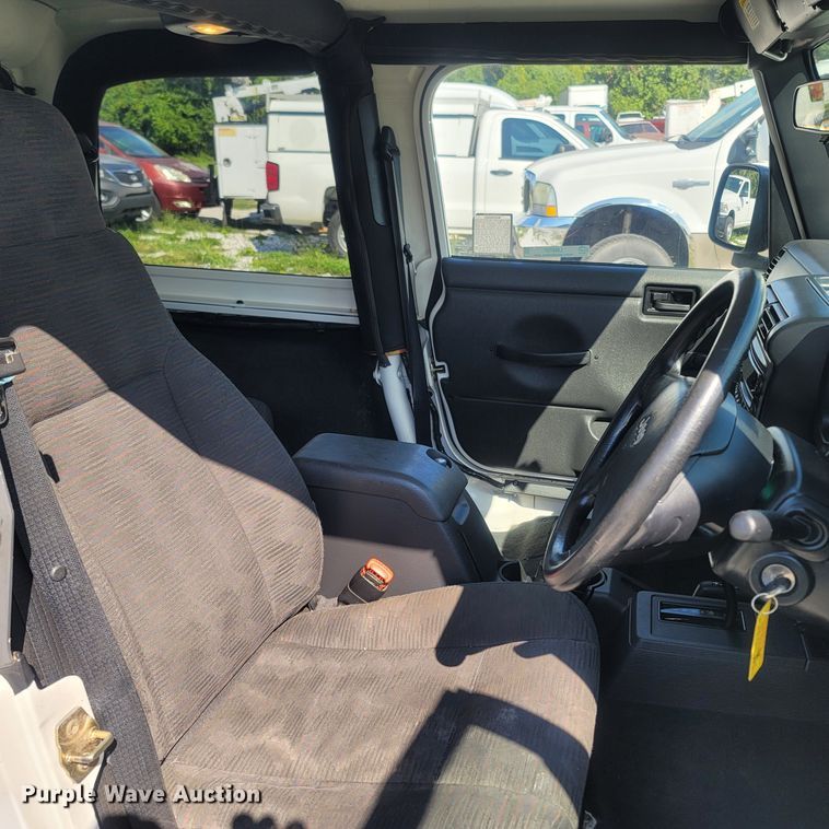 image for item LM9737 2005 Jeep Wrangler  SUV