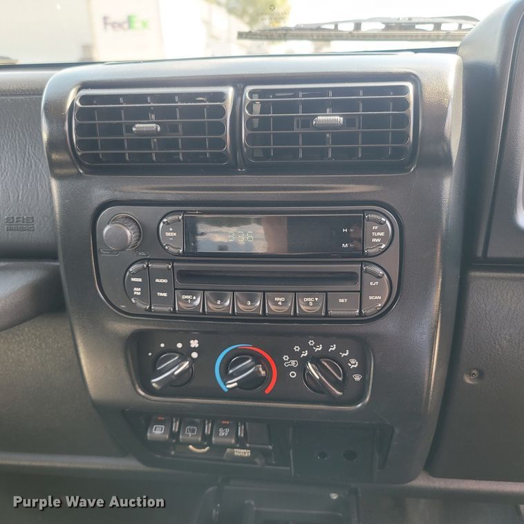 image for item LM9737 2005 Jeep Wrangler  SUV