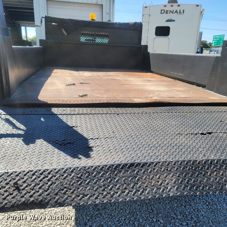 image for item LM9738 2011 Ford F550 Super Duty  dump truck