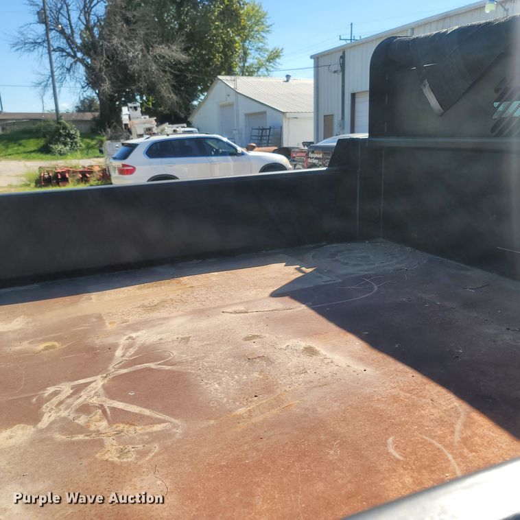 image for item LM9738 2011 Ford F550 Super Duty  dump truck