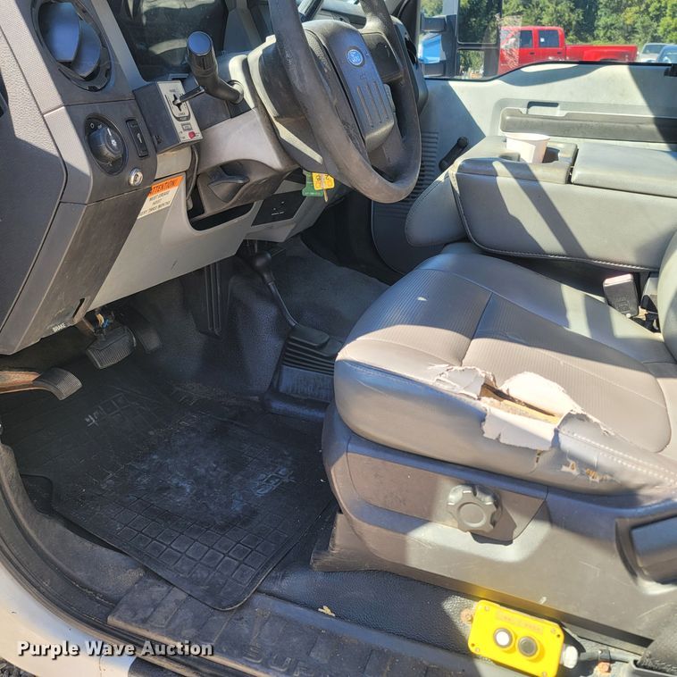 image for item LM9738 2011 Ford F550 Super Duty  dump truck