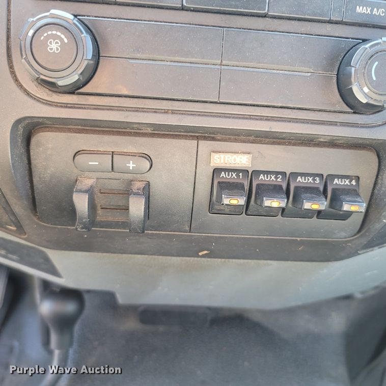 image for item LM9738 2011 Ford F550 Super Duty  dump truck