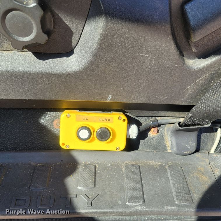 image for item LM9738 2011 Ford F550 Super Duty  dump truck