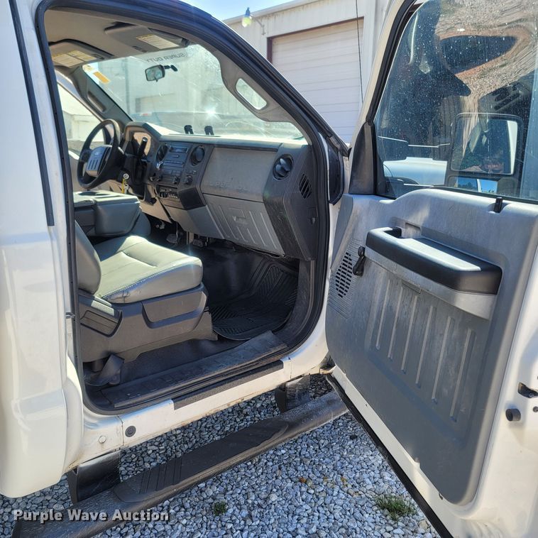 image for item LM9738 2011 Ford F550 Super Duty  dump truck