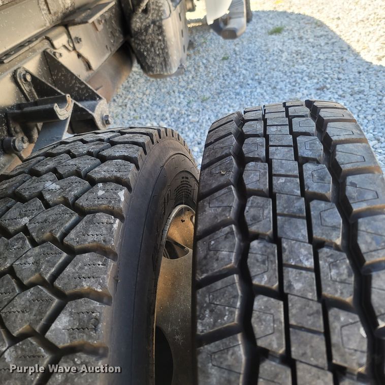 image for item LM9738 2011 Ford F550 Super Duty  dump truck