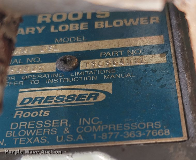 image for item LM9741 Commander White Magic H.O  carpet extractor/cleaner