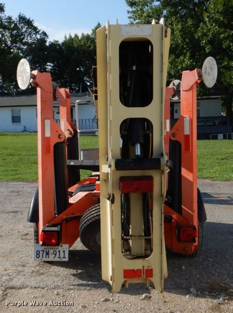 image for item LS9881 2007 JLG T500  boom lift