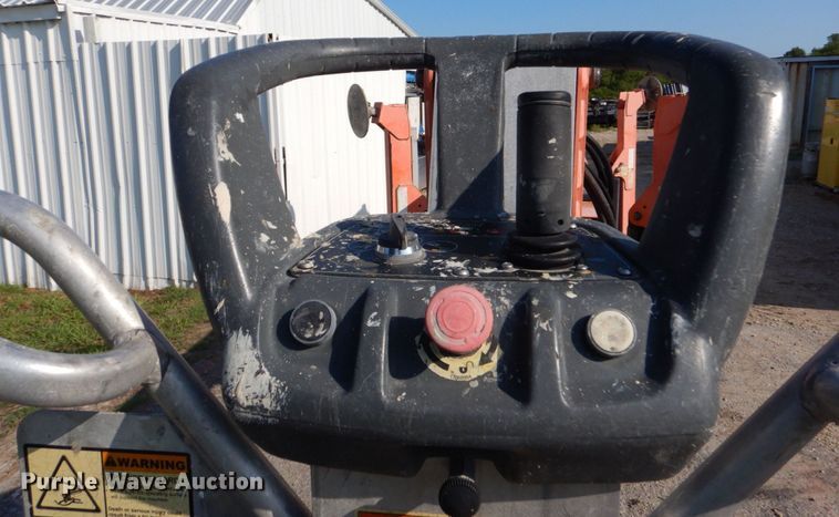 image for item LS9881 2007 JLG T500  boom lift