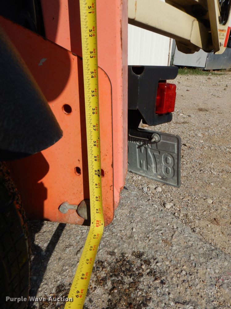 image for item LS9881 2007 JLG T500  boom lift