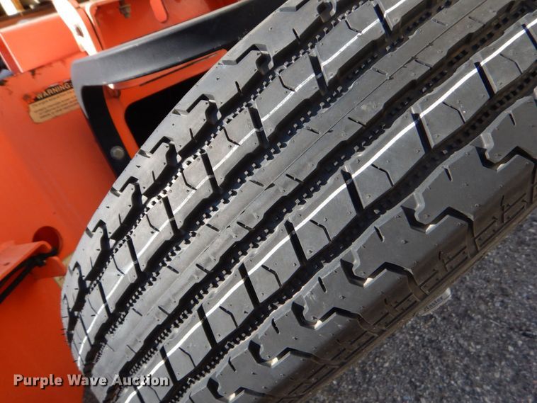 image for item LS9881 2007 JLG T500  boom lift