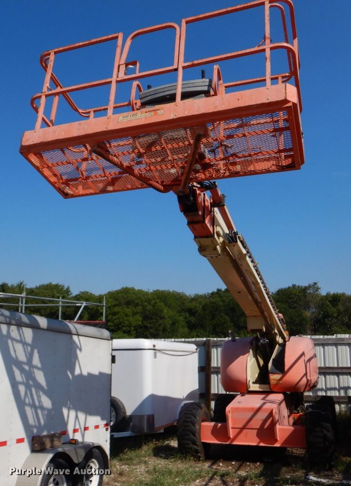 image for item LS9883 2002 JLG 600S  boom lift