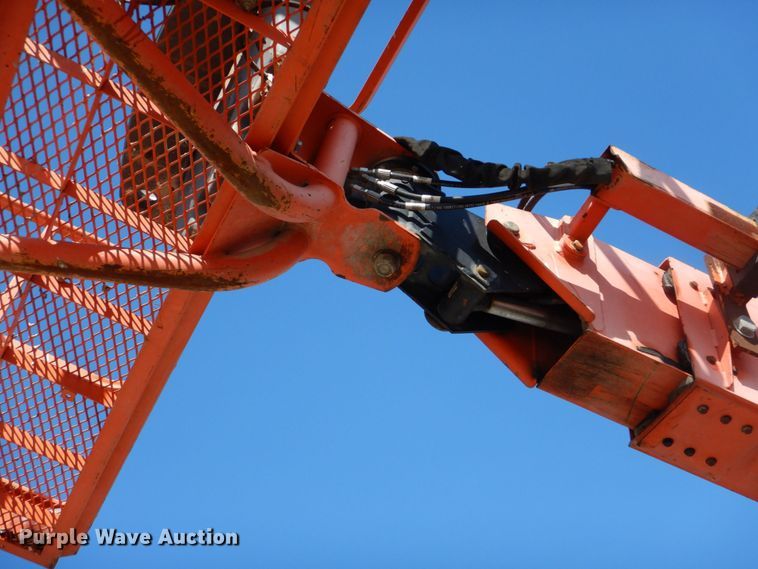 image for item LS9883 2002 JLG 600S  boom lift