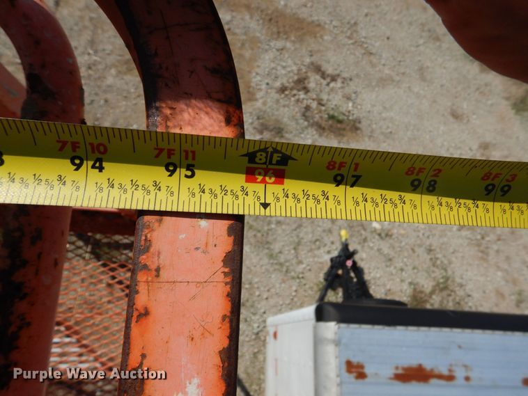 image for item LS9883 2002 JLG 600S  boom lift