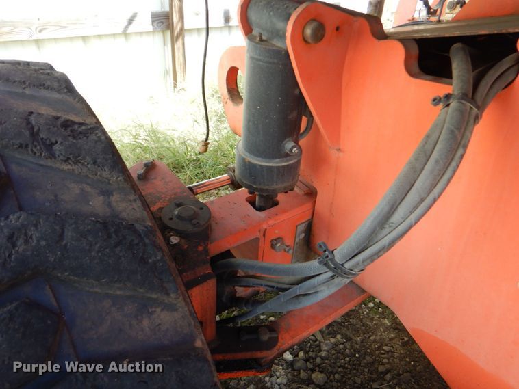 image for item LS9883 2002 JLG 600S  boom lift