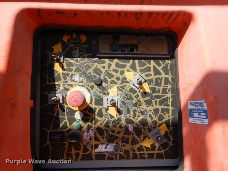 image for item LS9883 2002 JLG 600S  boom lift
