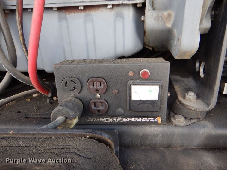 image for item LS9883 2002 JLG 600S  boom lift