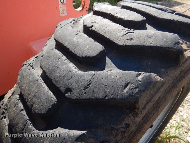 image for item LS9883 2002 JLG 600S  boom lift