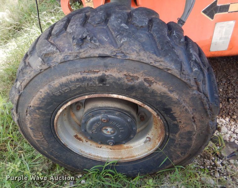 image for item LS9883 2002 JLG 600S  boom lift