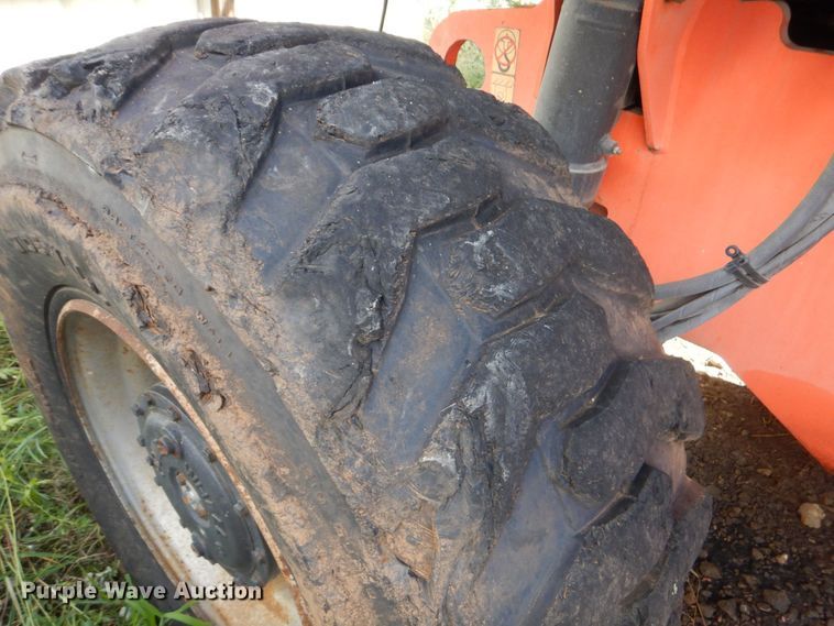 image for item LS9883 2002 JLG 600S  boom lift