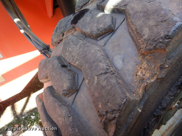 image for item LS9883 2002 JLG 600S  boom lift