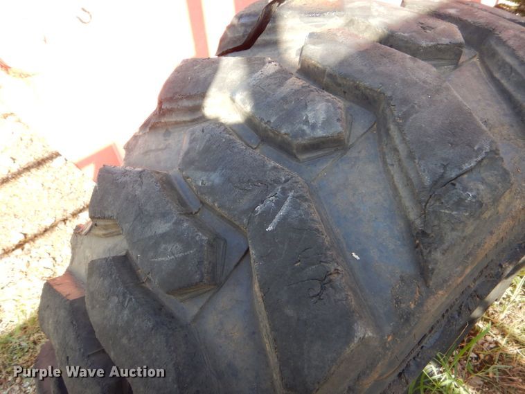 image for item LS9883 2002 JLG 600S  boom lift