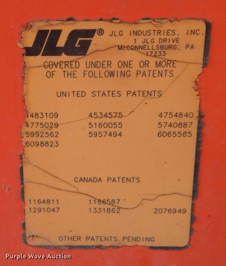 image for item LS9883 2002 JLG 600S  boom lift