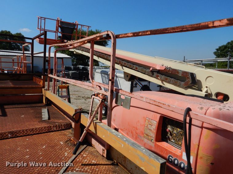 image for item LS9884 2001 JLG 40RTS  scissor lift