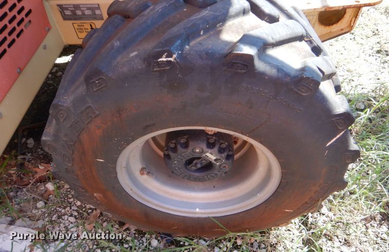 image for item LS9884 2001 JLG 40RTS  scissor lift