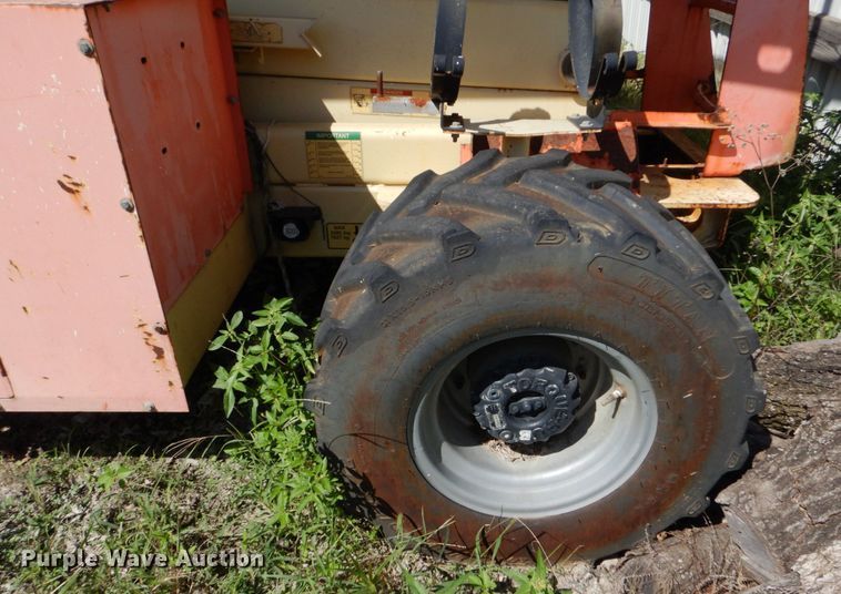 image for item LS9884 2001 JLG 40RTS  scissor lift