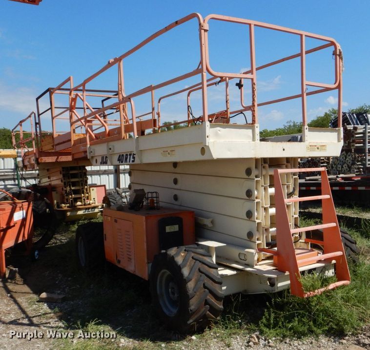 image for item LS9885 2001 JLG 40RTS  scissor lift