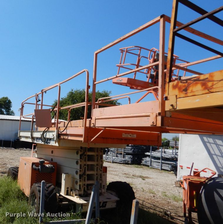 image for item LS9885 2001 JLG 40RTS  scissor lift
