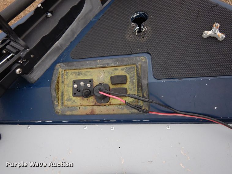 image for item LY9063 2000 Ranger Cherokee 116  boat