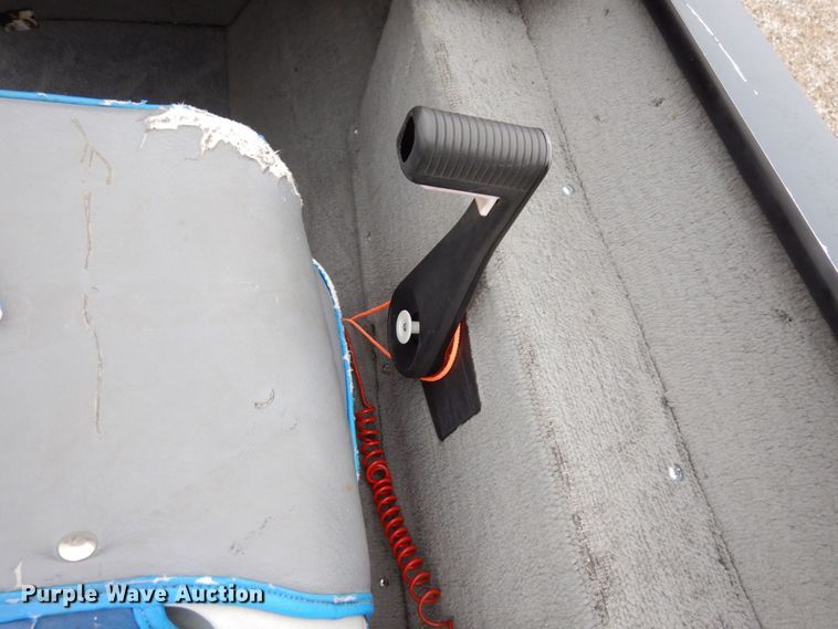 image for item LY9063 2000 Ranger Cherokee 116  boat