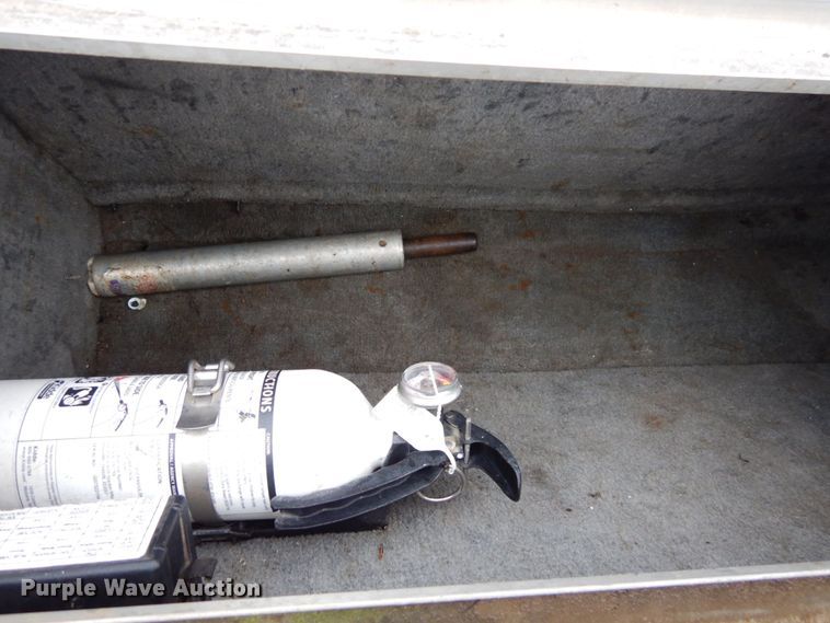 image for item LY9063 2000 Ranger Cherokee 116  boat