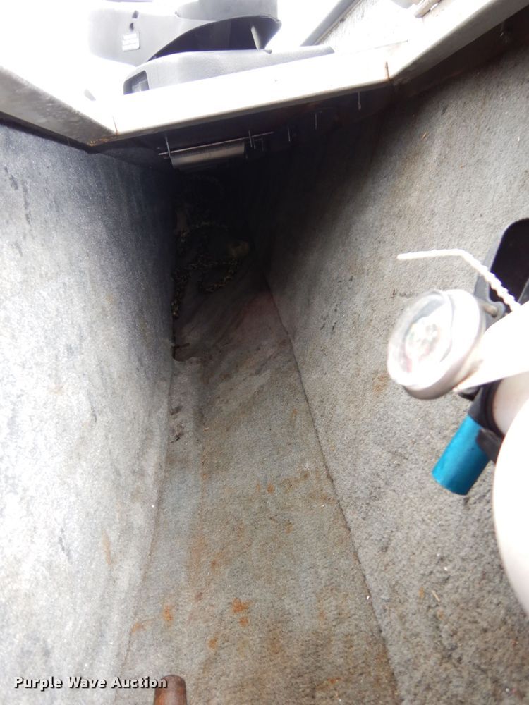 image for item LY9063 2000 Ranger Cherokee 116  boat