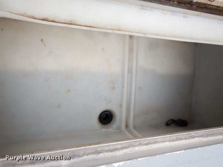 image for item LY9063 2000 Ranger Cherokee 116  boat