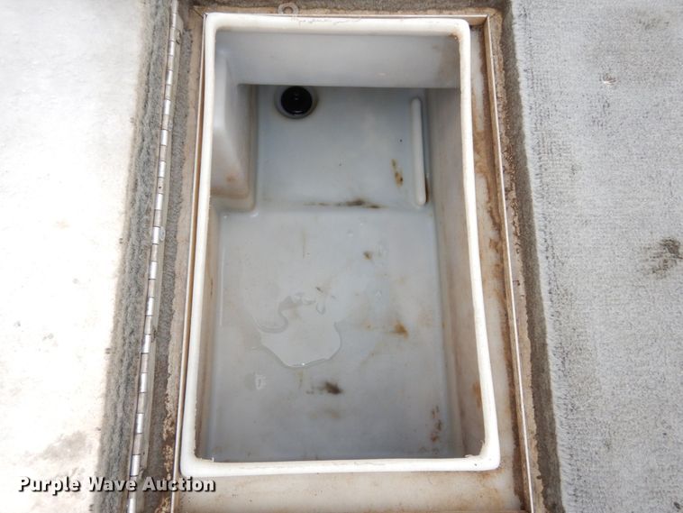 image for item LY9063 2000 Ranger Cherokee 116  boat