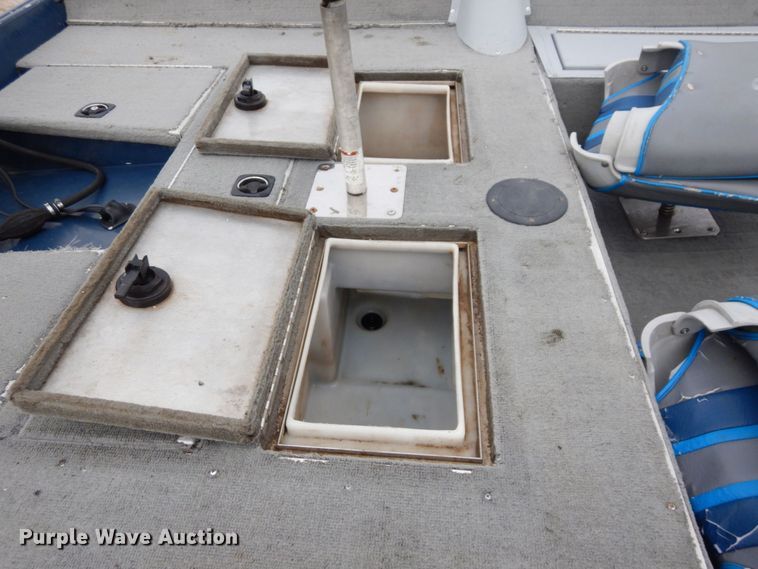 image for item LY9063 2000 Ranger Cherokee 116  boat