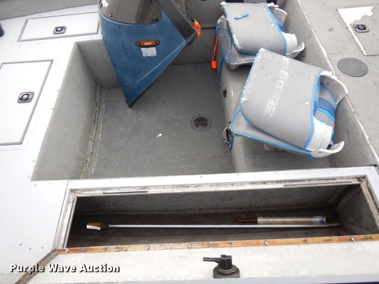 image for item LY9063 2000 Ranger Cherokee 116  boat