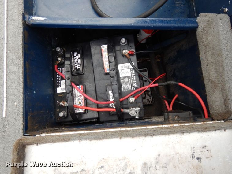 image for item LY9063 2000 Ranger Cherokee 116  boat