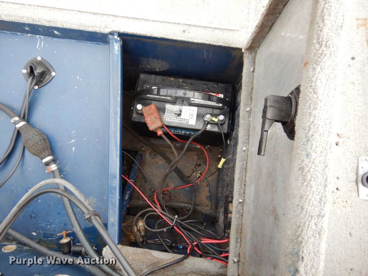 image for item LY9063 2000 Ranger Cherokee 116  boat