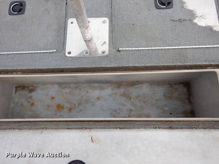 image for item LY9063 2000 Ranger Cherokee 116  boat