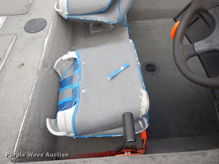 image for item LY9063 2000 Ranger Cherokee 116  boat