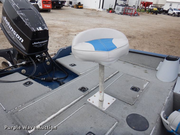 image for item LY9063 2000 Ranger Cherokee 116  boat