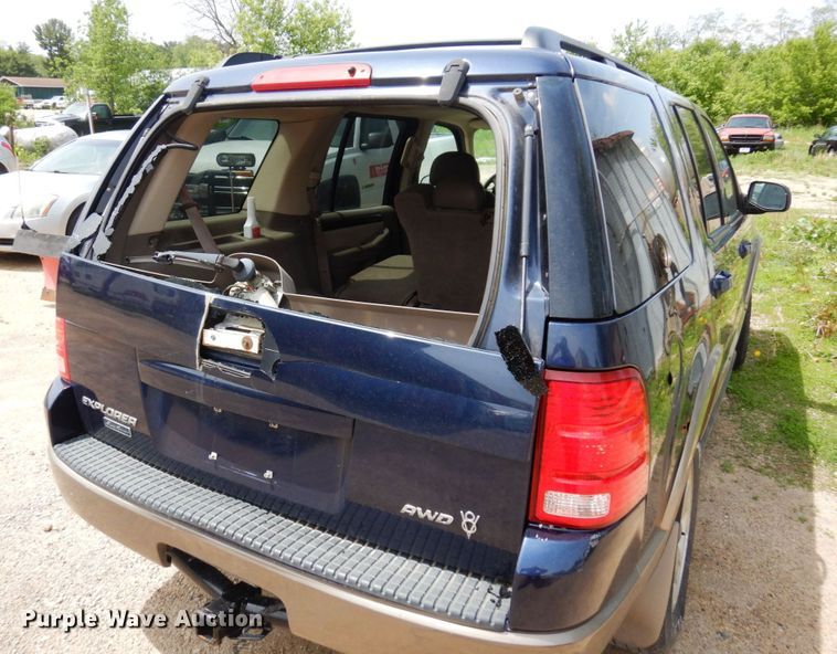 image for item MF9613 2003 Ford Explorer Eddie Bauer  SUV